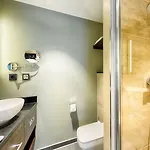 Hotel Leonardo Royal