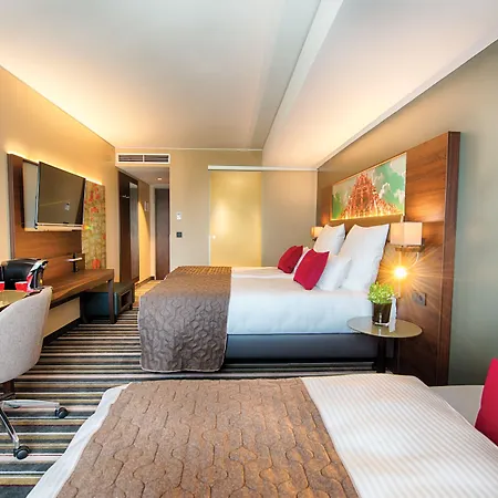 Leonardo Royal Hotel 4*