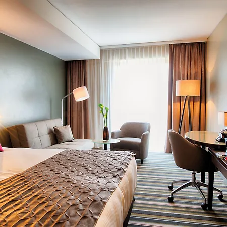 Hotel Leonardo Royal 4*