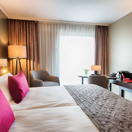 Leonardo Royal Hotel 4*