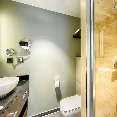 Hotel Leonardo Royal