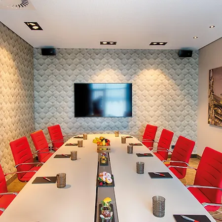 Leonardo Royal Hotel 4*