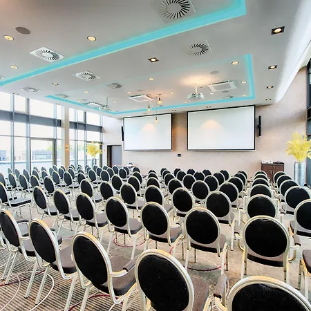 Hotel Leonardo Royal Ulma