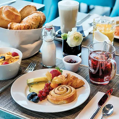 Leonardo Royal 4* أولم