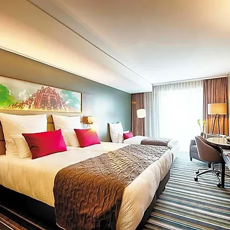 Hotel Leonardo Royal 4*