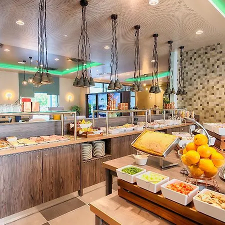 Hotel Leonardo Royal 4*