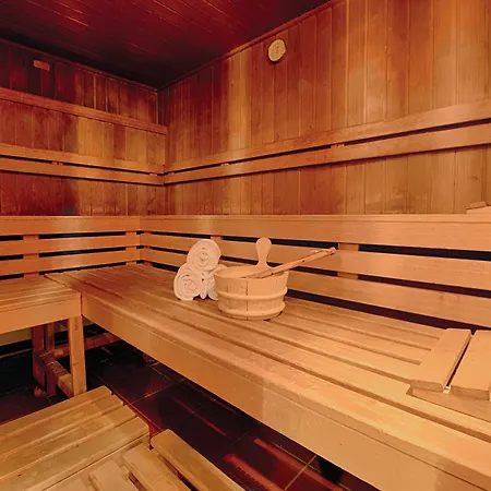 Leonardo Royal Hotel 4*