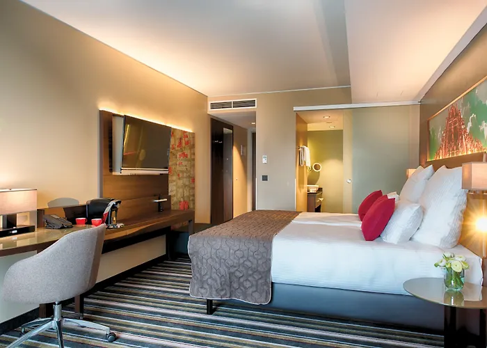 Leonardo Royal Hotel 4*