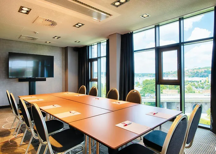 Готель Leonardo Royal