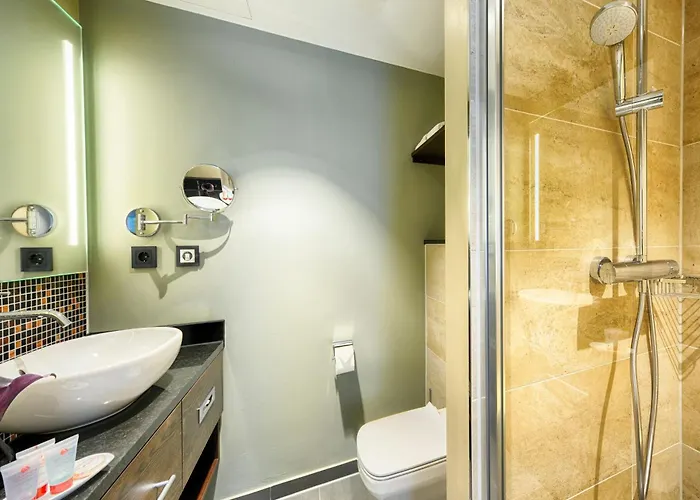 Leonardo Royal Готель 4*