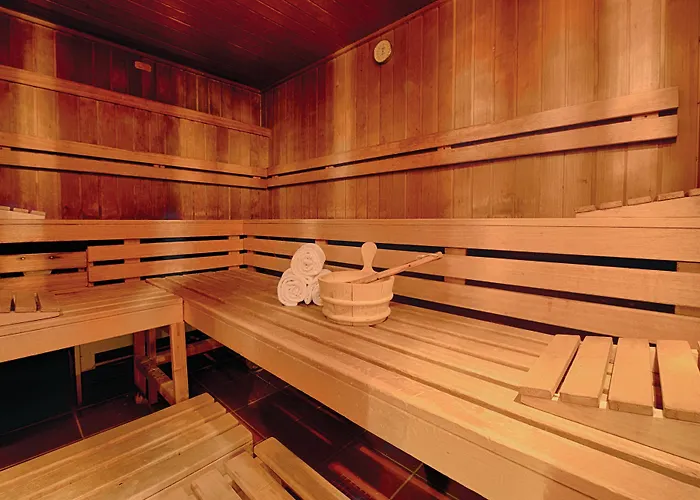 Leonardo Royal Hotel 4*